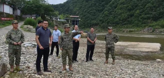 河南省西峽縣軍地聯合組織防汛勘察